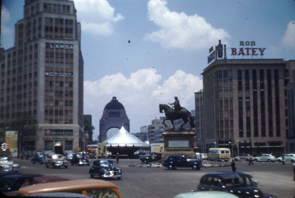 Flying_saucer_Mexico_DF_1948