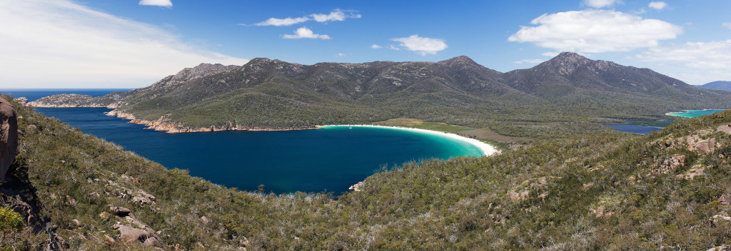 Wineglass_Bay_from_Lookout_crop