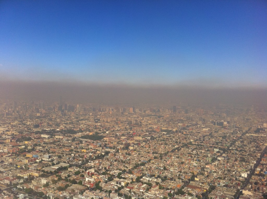 AerialViewPhotochemicalSmogMexicoCity_2